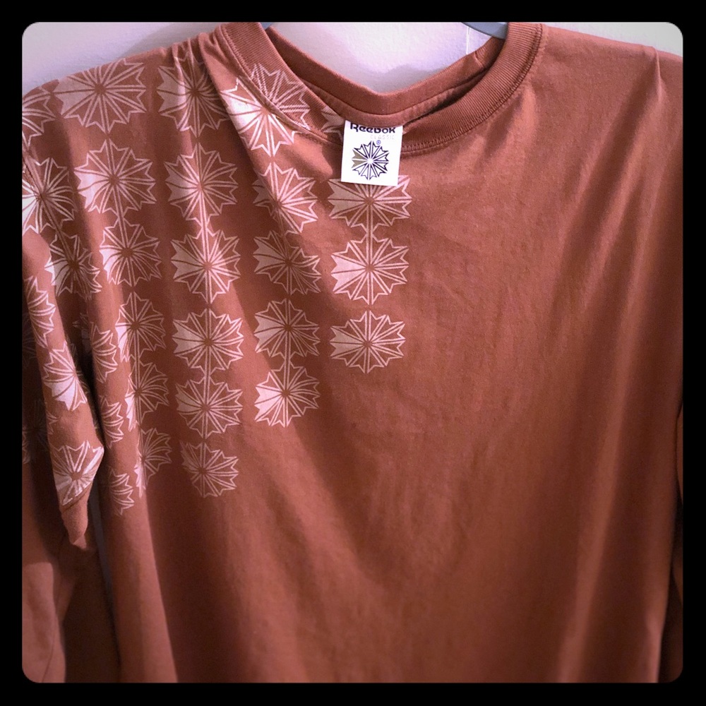 Reebok classic. Men’s longsleeve.